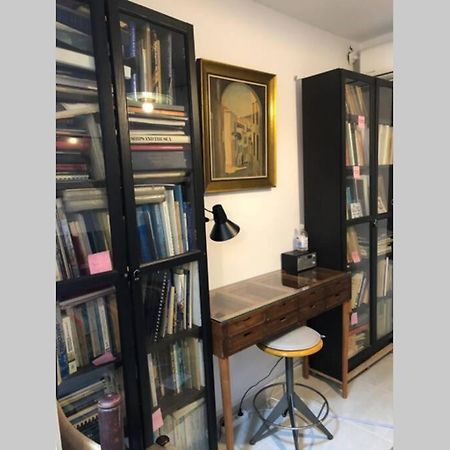 Exarcheia: Independent Ground Floor House. Atenas Exterior foto